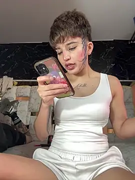 DayanaDG online show from February 13, 9:44 pm