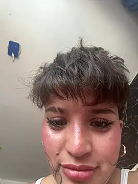 DayanaDG online show from April 12, 4:01 pm