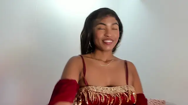 Snapshot of sienna_glow chatting on April 29, 2:10 pm sienna glow online show from April 29, 2:10 pm