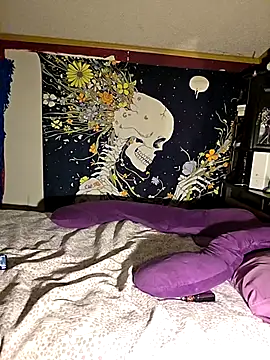 Snapshot of xXKnifeRiderXx chatting on September 26, 1:53 am xXKnifeRiderXx online show from September 26, 1:53 am