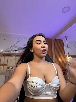 julieta rosee online show from April 17, 10:46 pm