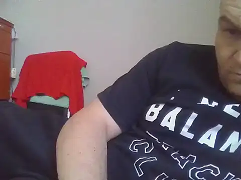 Snapshot of habartek85 chatting on February 1, 8:57 am habartek85 online show from February 1, 8:57 am