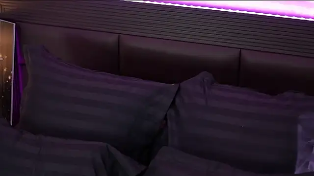 Melany Ass online show from May 29, 3:37 am