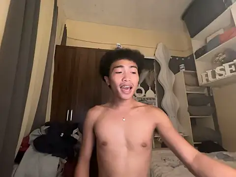 yourhotpinoy online show from April 8, 1:33 pm