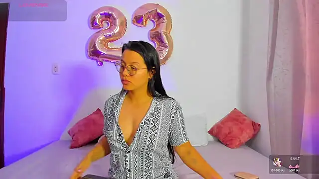 Dilan and Mia online show from November 22, 11:53 am