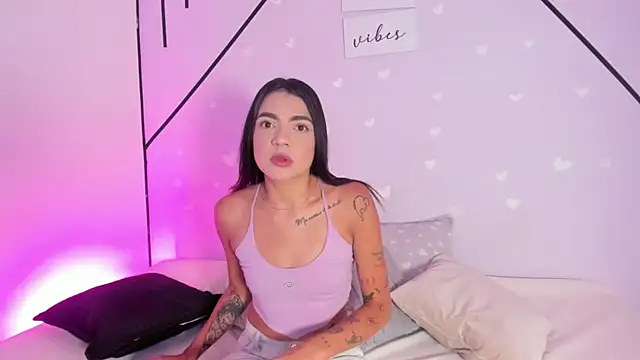 MiahCornell  online show from March 12, 7:42 pm