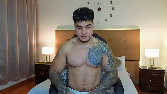 Snapshot of Steven_Velez chatting on April 21, 1:18 am Steven Velez online show from April 21, 1:18 am