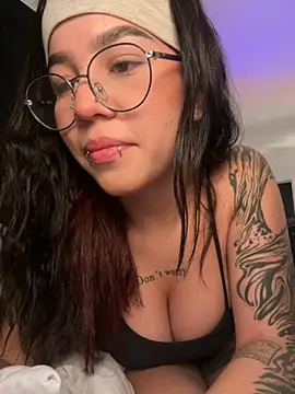 Liz rogers x online show from December 4, 1:15 am