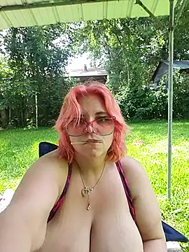 Snapshot of g0lden_are0las89 chatting on June 27, 7:52 pm g0lden are0las89 online show from June 27, 7:52 pm