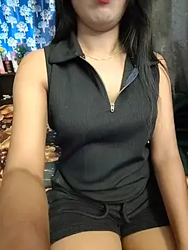 Snapshot of priya_26 chatting on July 8, 3:55 am priya 26 online show from July 8, 3:55 am