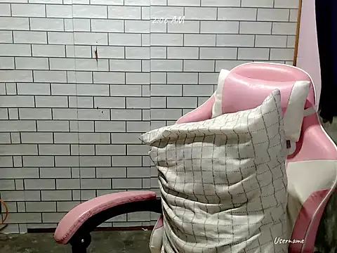 Rainea149 online show from February 26, 6:07 pm