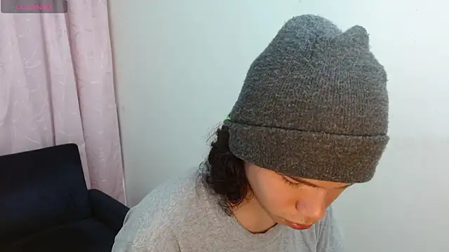 Xoxo Smiles online show from March 29, 9:42 am