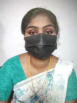Snapshot of Tamil_Princess12 chatting on May 5, 7:33 pm Tamil Princess12 online show from May 5, 7:33 pm