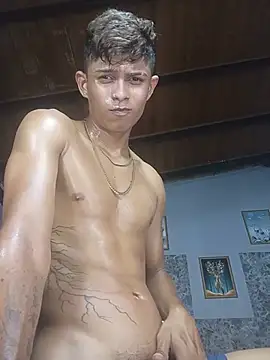 Snapshot of God_Eros_23cm chatting on July 16, 2:28 am God Eros 23cm online show from July 16, 2:28 am