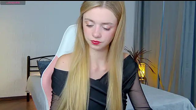 Snapshot of KelsiWest chatting on September 16, 1:12 pm KelsiWest online show from September 16, 1:12 pm