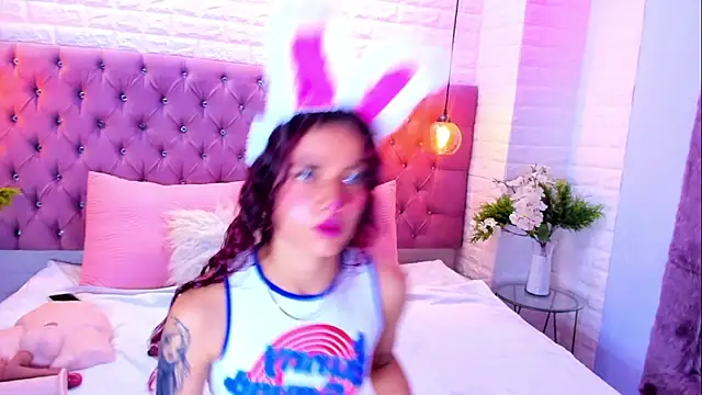 Snapshot of amber_sparkle chatting on September 13, 12:38 pm amber sparkle online show from September 13, 12:38 pm