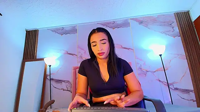 AlyaThompson online show from February 13, 4:08 am