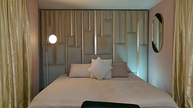 AgathaKondo  online show from November 8, 9:13 pm