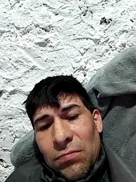 Snapshot of danielguerreros@xh chatting on June 6, 5:01 am danielguerrerosxh online show from June 6, 5:01 am