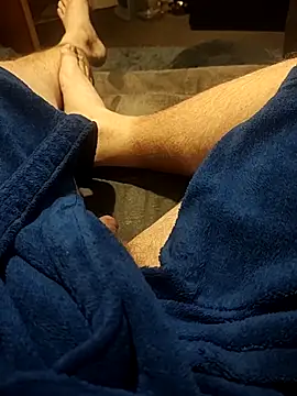 Snapshot of hubbyfun19 chatting on January 17, 6:18 am hubbyfun19 online show from January 17, 6:18 am