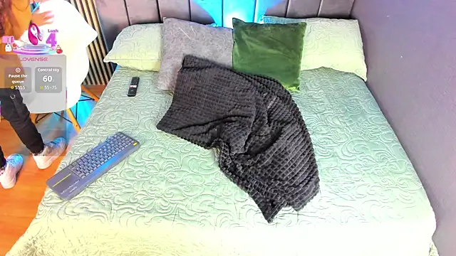 Gina 77 online show from December 5, 7:43 pm