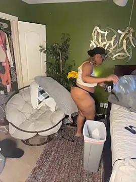 Snapshot of caramel__cremes chatting on November 11, 6:52 pm caramel cremes online show from November 11, 6:52 pm