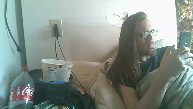 Snapshot of dandonn chatting on April 3, 3:21 pm dandonn online show from April 3, 3:21 pm