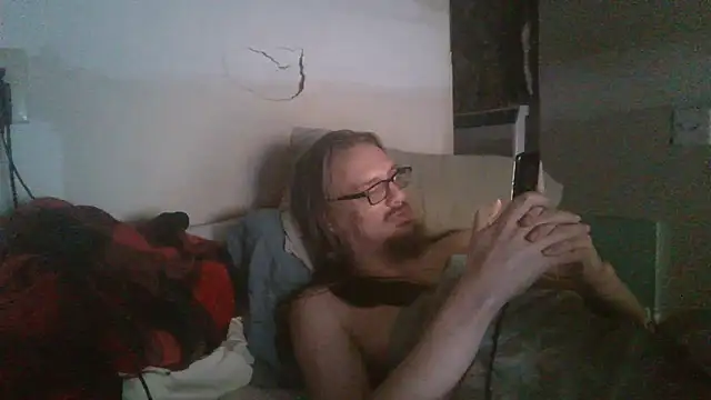 Snapshot of dandonn chatting on June 17, 3:53 am dandonn online show from June 17, 3:53 am