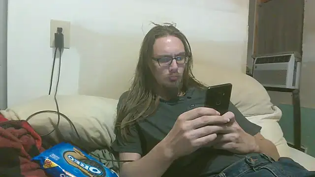 Snapshot of dandonn chatting on July 13, 1:08 am dandonn online show from July 13, 1:08 am