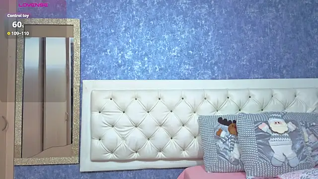 yulissa girls online show from December 18, 12:00 pm