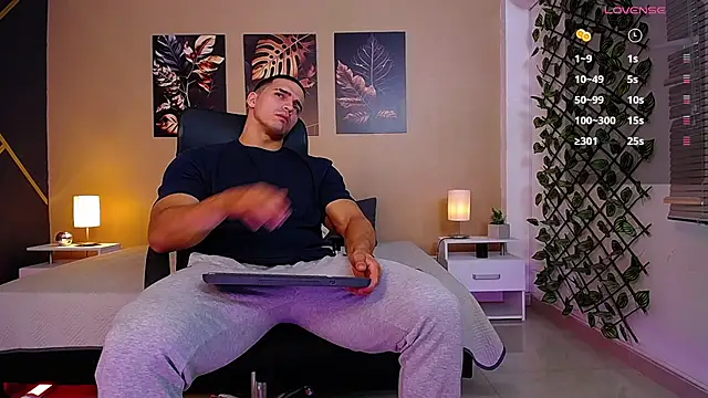 ChristopherBlack  online show from February 24, 1:20 pm