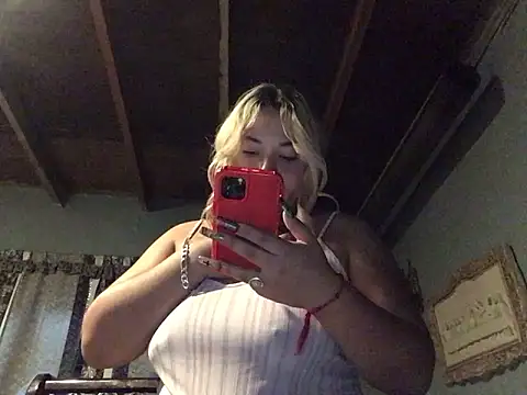 Snapshot of mooniebarbie1 chatting on October 17, 11:46 am mooniebarbie1 online show from October 17, 11:46 am