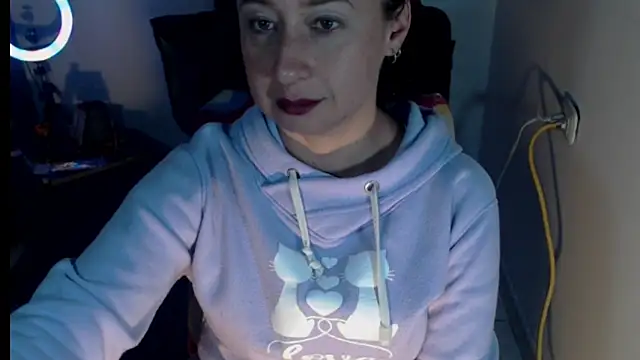 Snapshot of Milf_Valeria chatting on October 16, 3:02 pm Milf Valeria online show from October 16, 3:02 pm