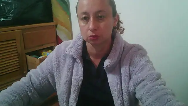 Snapshot of Milf_Valeria chatting on May 26, 4:14 pm Milf Valeria online show from May 26, 4:14 pm