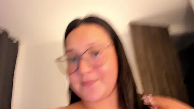 Snapshot of Kyleighc chatting on February 9, 11:42 pm Kyleighc online show from February 9, 11:42 pm