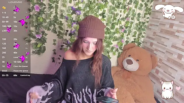 Snapshot of Amy_Moonlight chatting on April 27, 9:02 pm Amy Moonlight online show from April 27, 9:02 pm