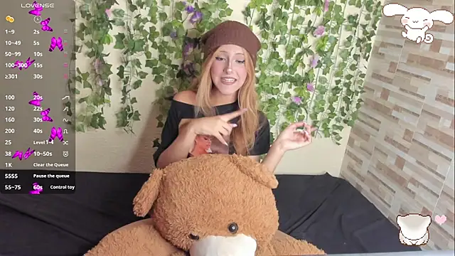 Amy Moonlight online show from June 12, 9:14 pm