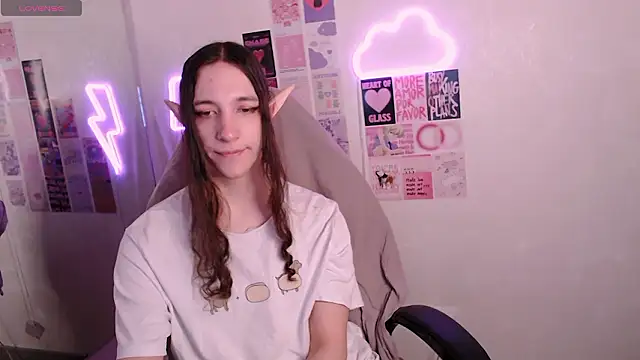 SilverMuse online show from February 6, 9:40 pm