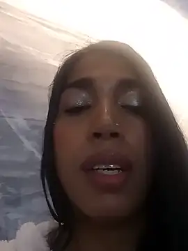Snapshot of AmbarFoxx_ chatting on May 17, 8:38 pm AmbarFoxx online show from May 17, 8:38 pm