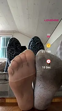 Snapshot of Teafeet chatting on July 20, 11:23 am Teafeet online show from July 20, 11:23 am