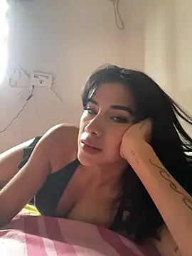 Snapshot of Valen_G111 chatting on April 16, 2:29 pm Valen G111 online show from April 16, 2:29 pm