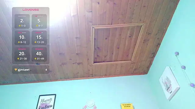 Snapshot of angelic_coral chatting on June 11, 12:32 am angelic coral online show from June 11, 12:32 am