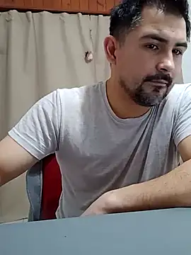 Bradd 32 online show from August 3, 11:26 am