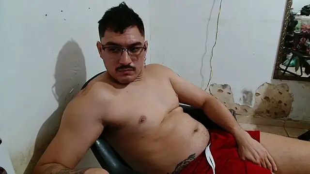 Snapshot of Leonino231 chatting on September 15, 9:04 pm Leonino231 online show from September 15, 9:04 pm