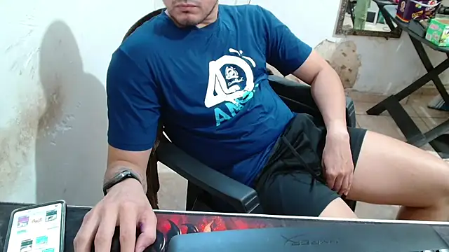 Snapshot of Leonino231 chatting on September 23, 11:35 am Leonino231 online show from September 23, 11:35 am