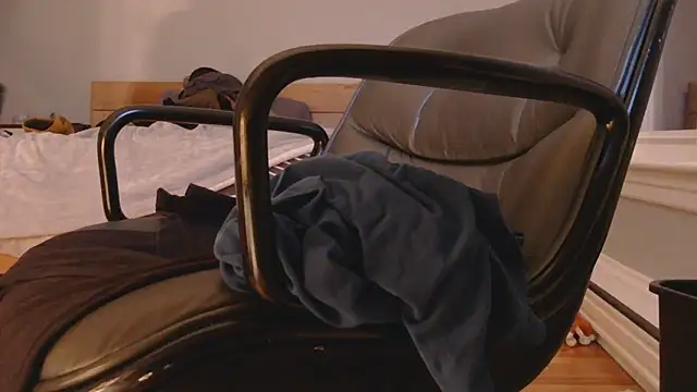 hungbottom603 online show from February 9, 11:20 pm