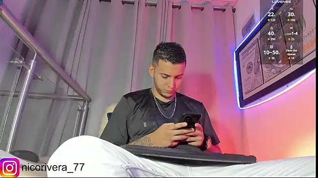 nico rivera online show from April 2, 4:43 am