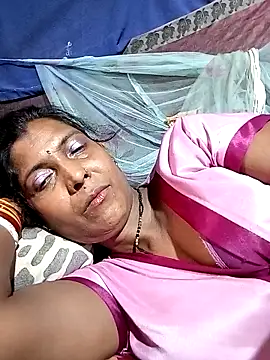 Snapshot of Savita992 chatting on May 12, 8:22 am Savita992 online show from May 12, 8:22 am