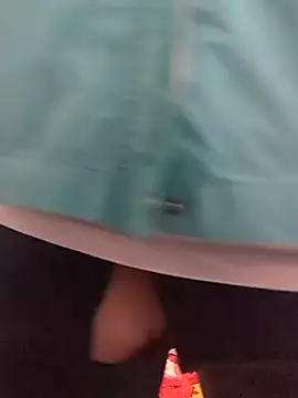 Snapshot of opna8 chatting on February 8, 3:21 am opna8 online show from February 8, 3:21 am