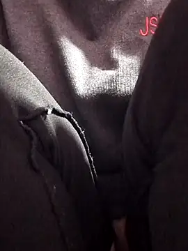 Snapshot of opna8 chatting on February 16, 1:24 am opna8 online show from February 16, 1:24 am